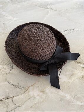Helen Kaminski 100% Raffia straw summer hat